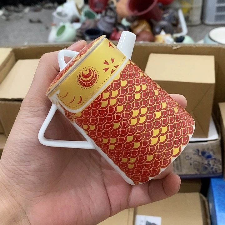 陶瓷艺术品及陶瓷壶