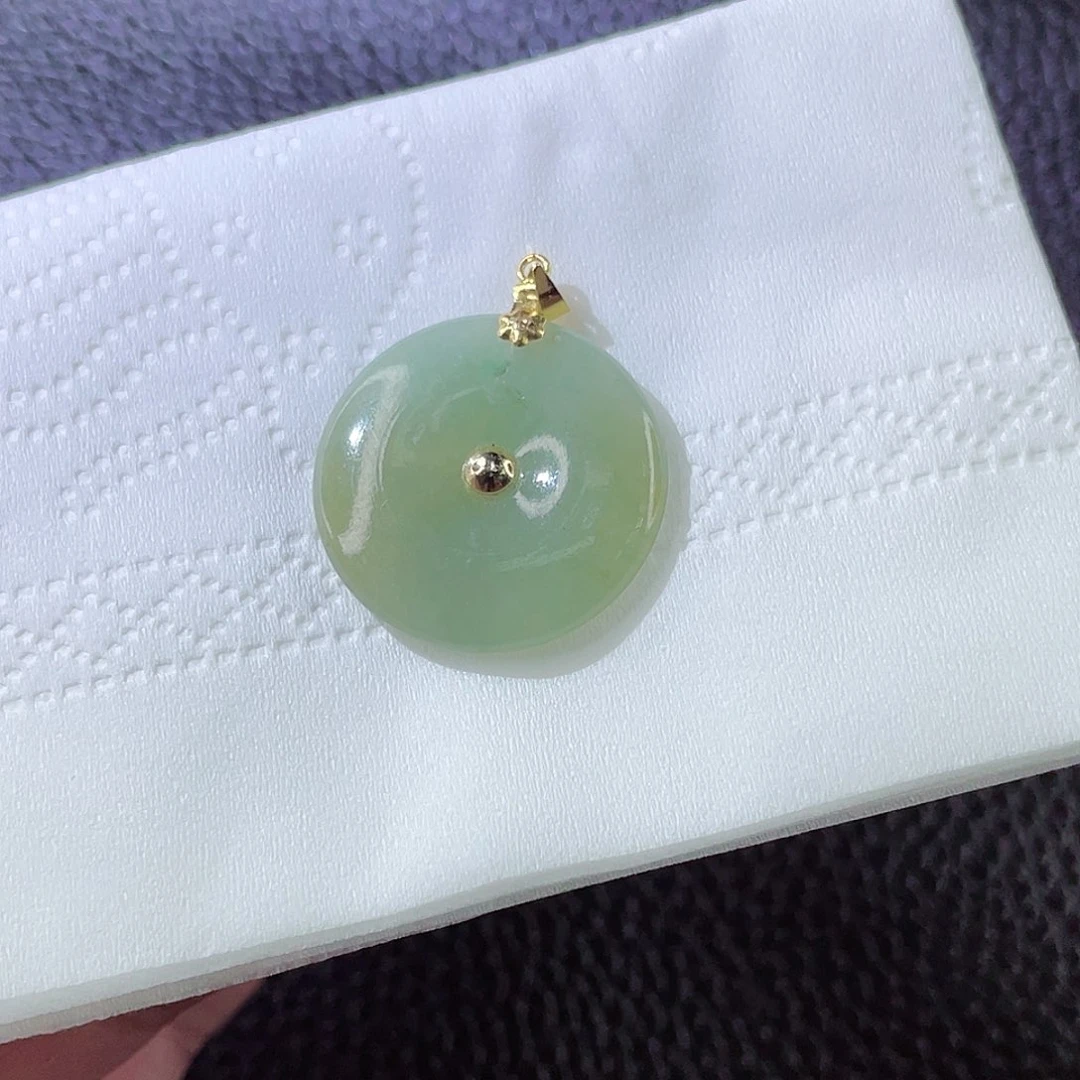 翡翠颈饰18K金镶嵌翡翠