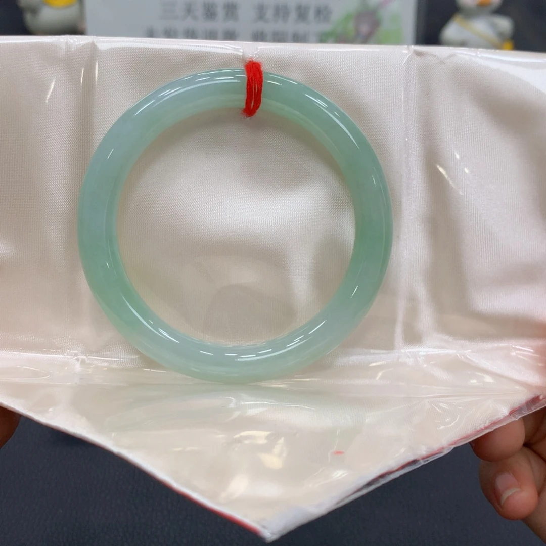 ****子翡翠手镯未镶嵌翡翠