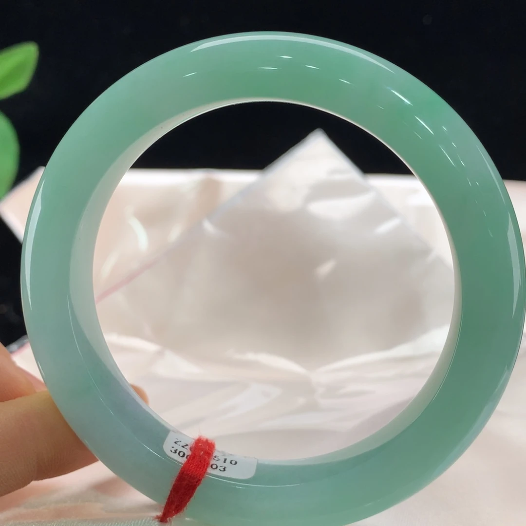 萍***逢翡翠未镶嵌手镯总价46000.0203