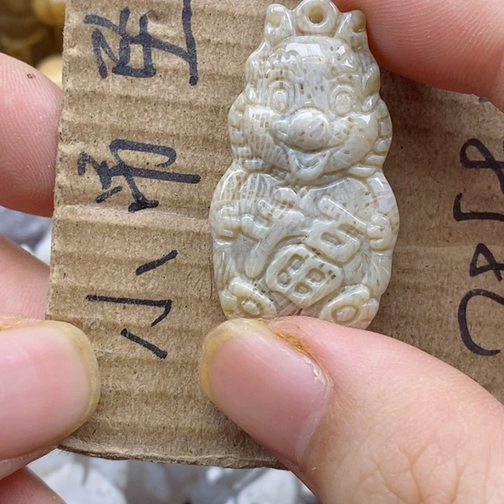 颈饰未镶嵌硅化珊瑚（珊瑚玉）s*浪
