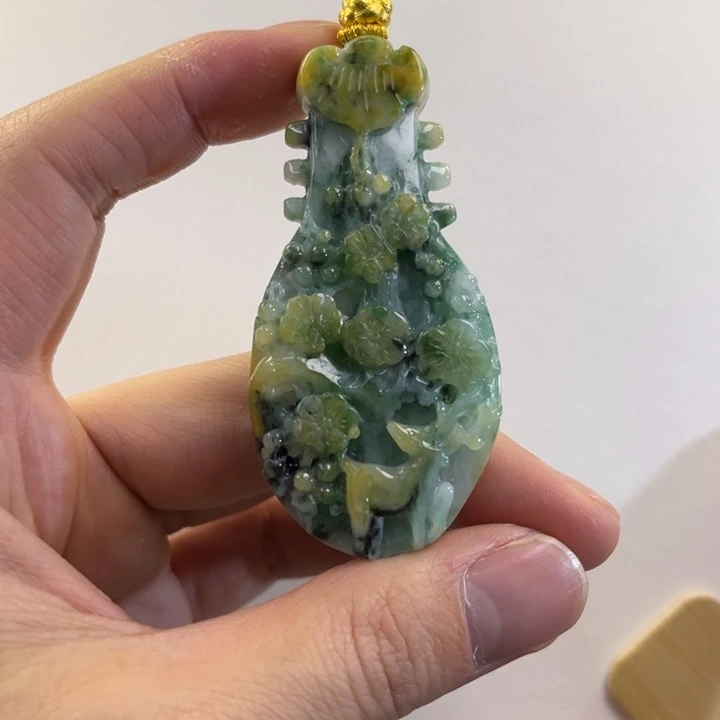 翡翠吊坠(赠链)未镶嵌代编织