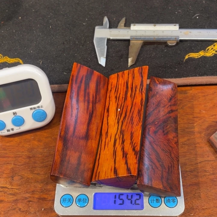 檀香紫檀（小叶紫檀）a****天木5