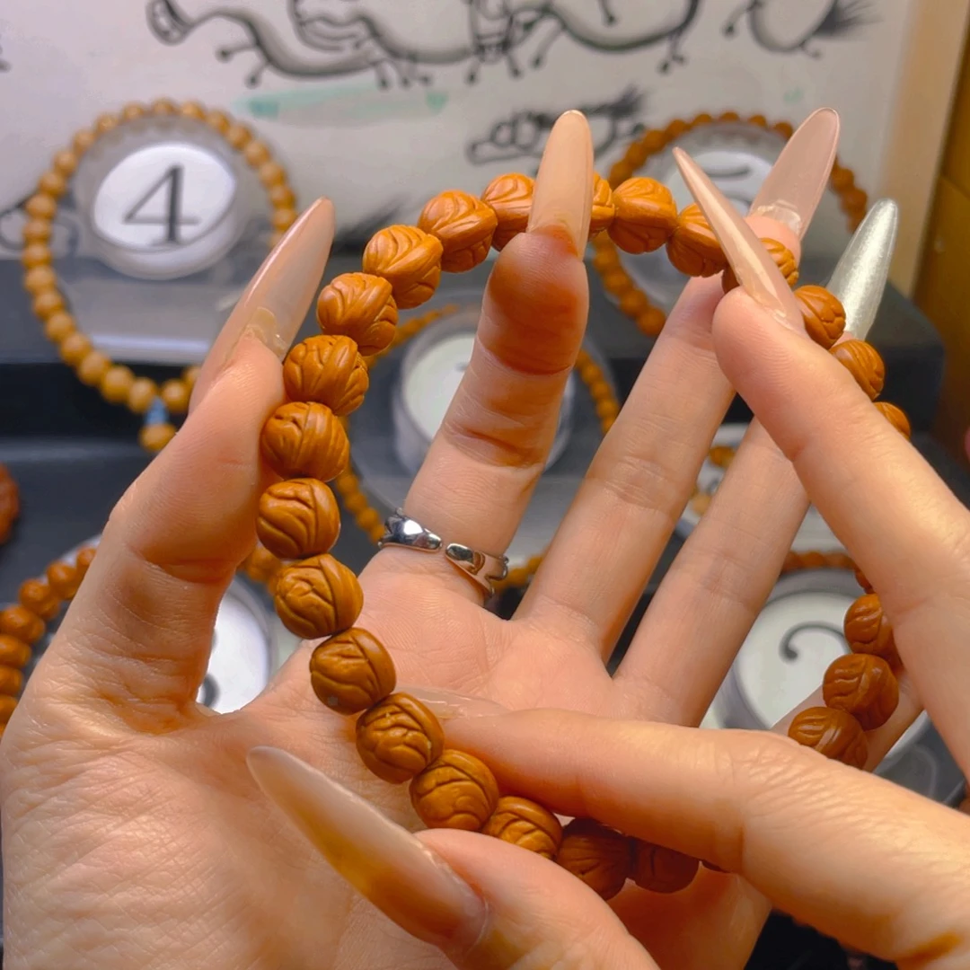 。***马桃核吊坠1.0000。