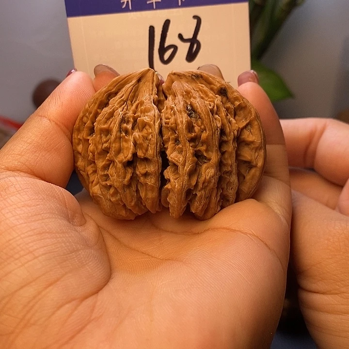 吊坠桃核半壁60无刀痕s