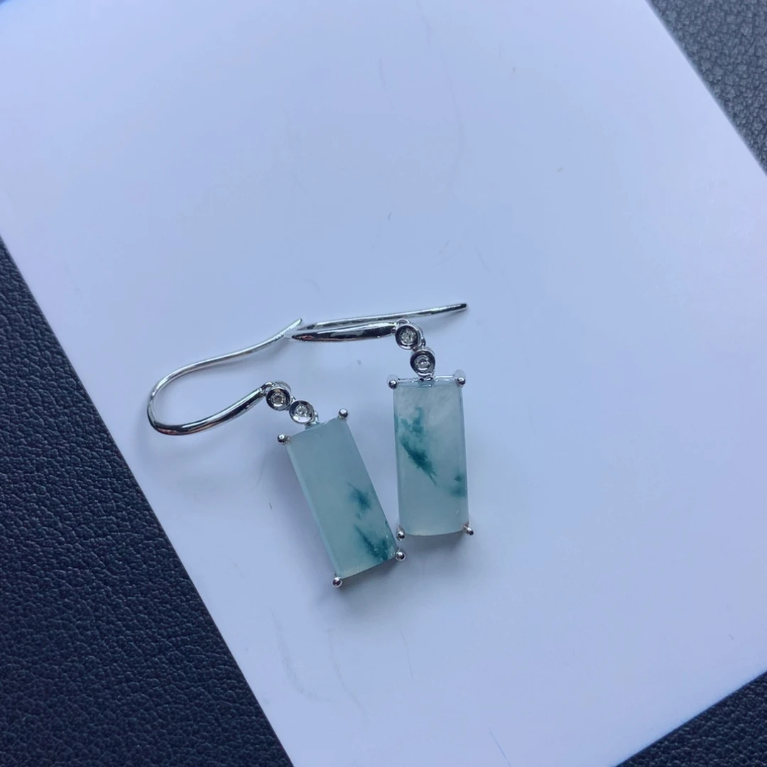 翡翠颈饰未镶嵌耳坠