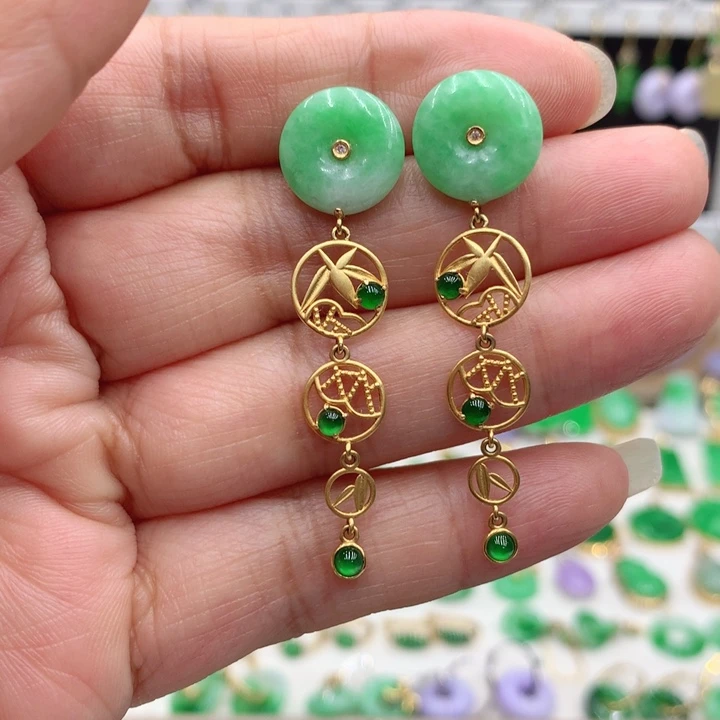 翡翠18K金镶嵌耳饰