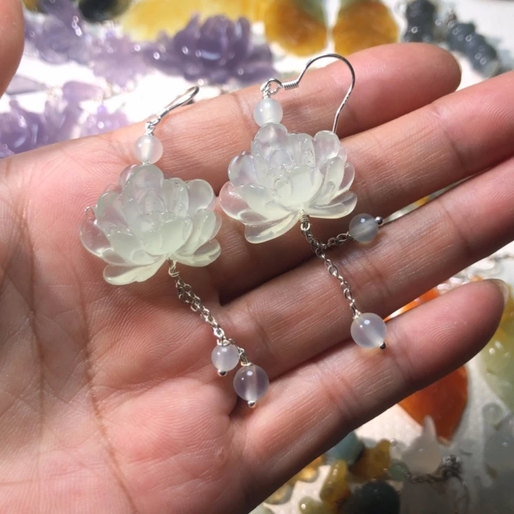 蛇纹石玉未镶嵌耳坠