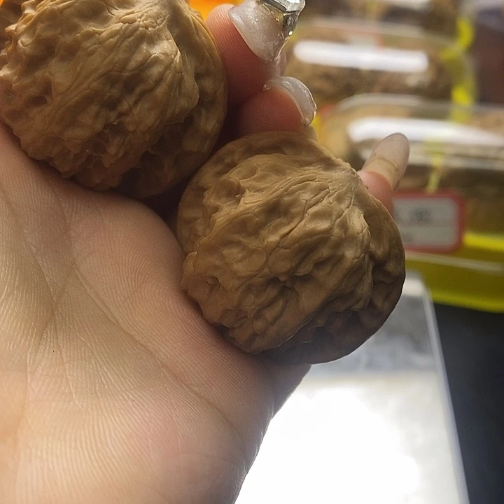 文玩核桃吊坠野狼37