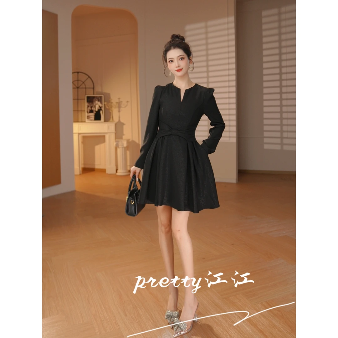 Pretty小众设计师品牌江江定制 法式V字领修身赫本风连衣裙9135