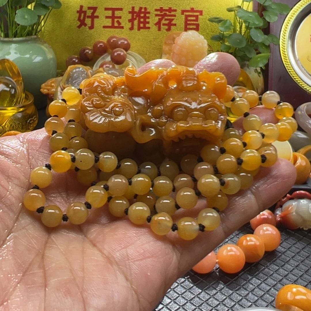 石英质玉未镶嵌颈饰