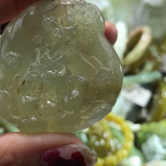 岫玉未镶嵌吊坠吊坠