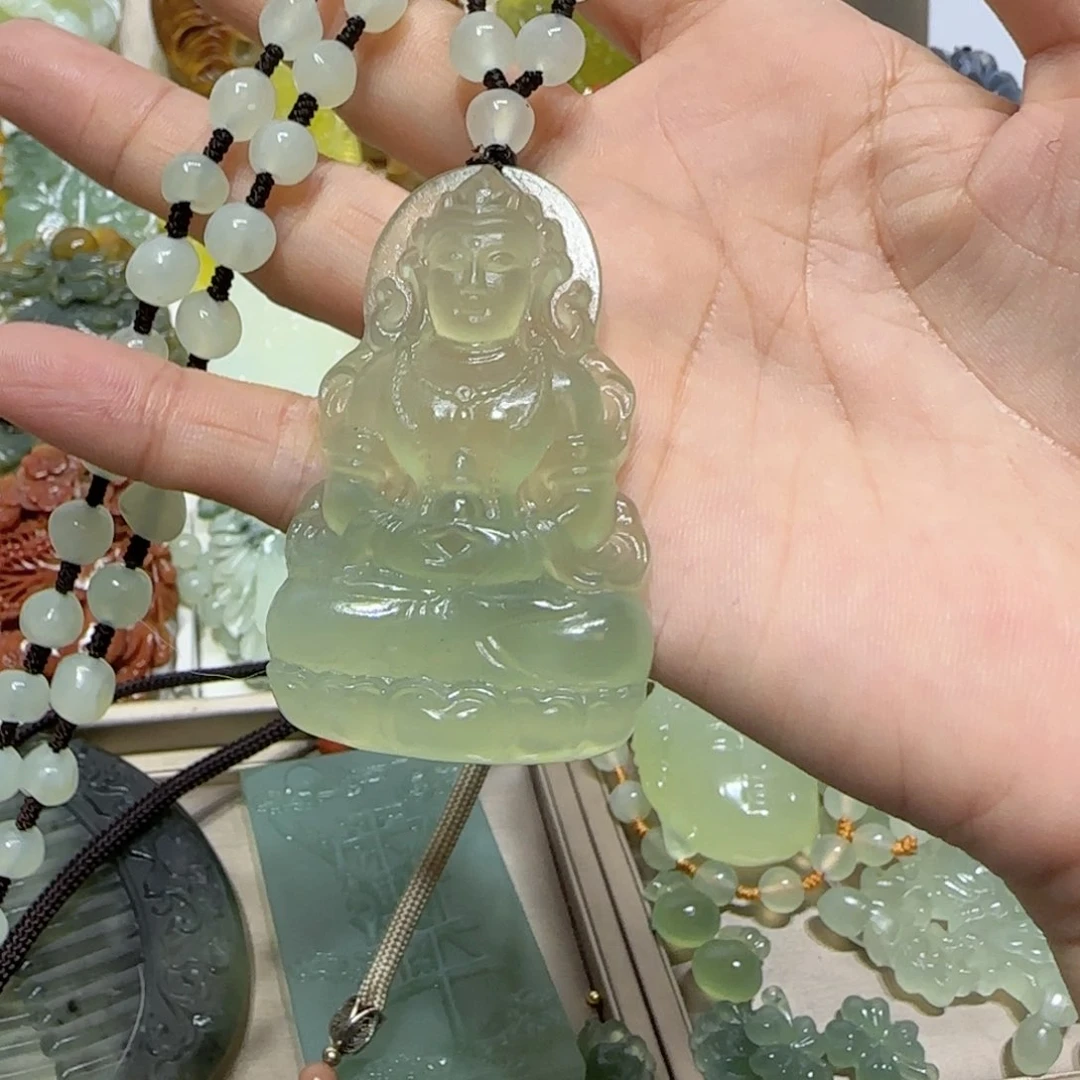 未镶嵌蛇纹石玉吊坠