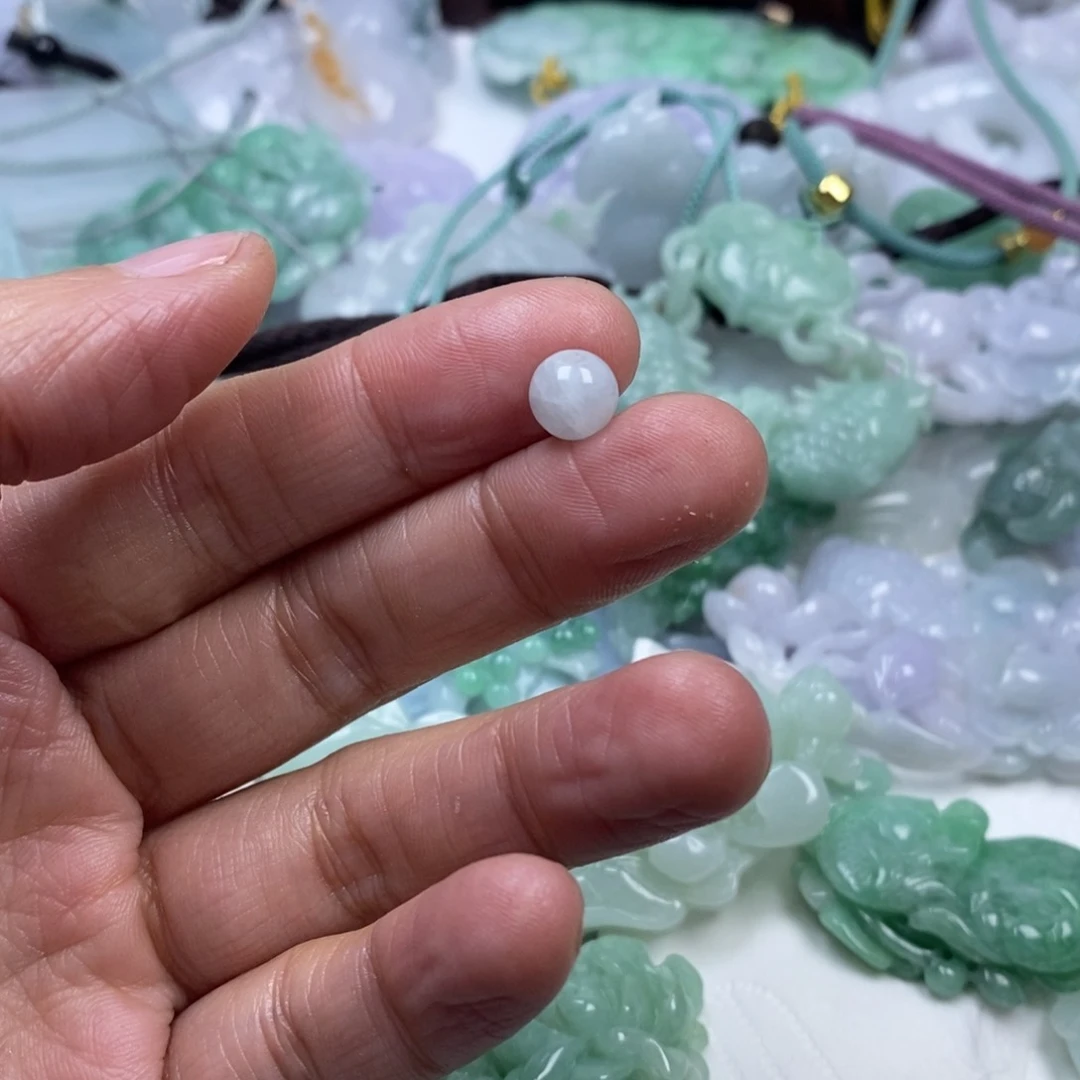 颈饰未镶嵌翡翠°****肖翡翠