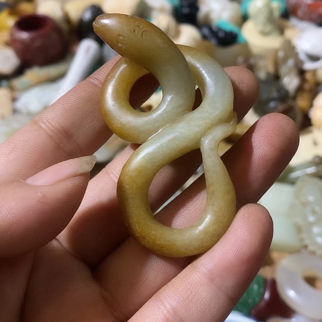 和田玉（糖玉）未镶嵌挂件