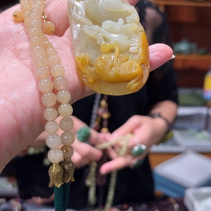 未镶嵌岫玉毛衣链