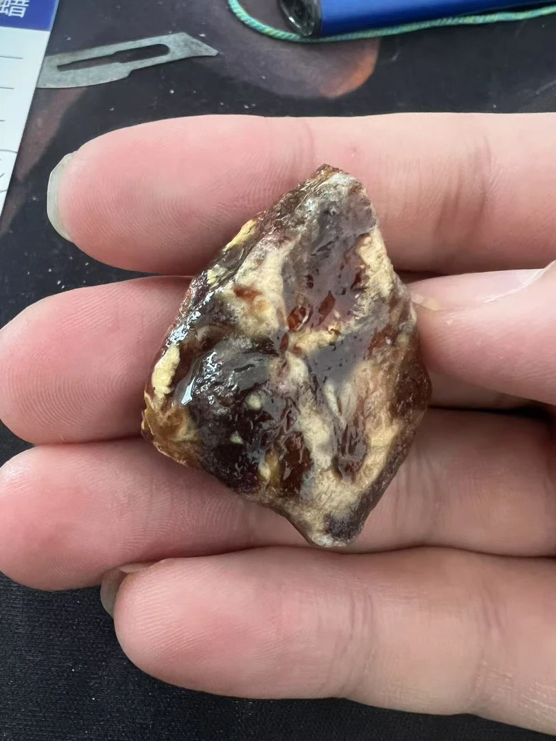 天然蜜蜡吊坠原石