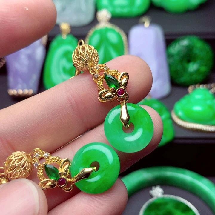 翡翠未镶嵌耳饰A货