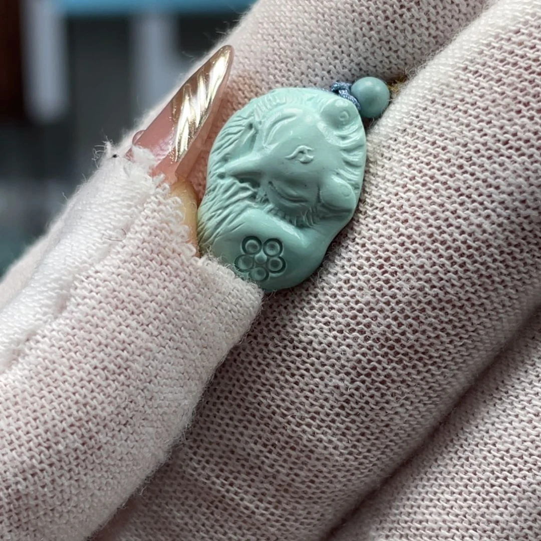 绿松石未镶嵌挂件