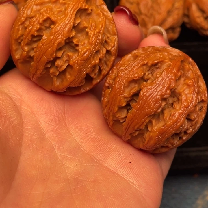 文玩核桃吊坠秦岭野生核桃