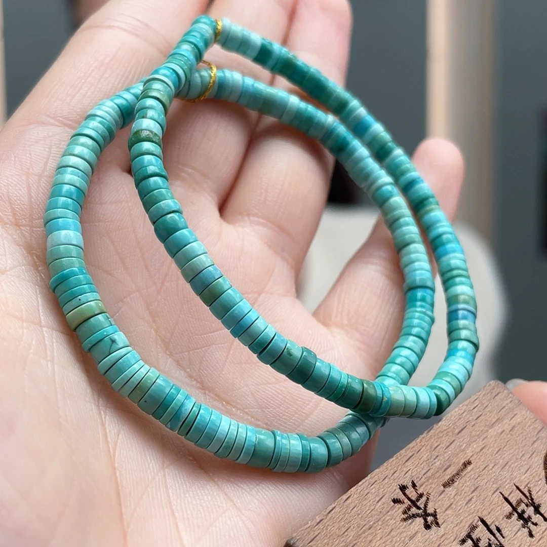 绿松石未镶嵌颈饰