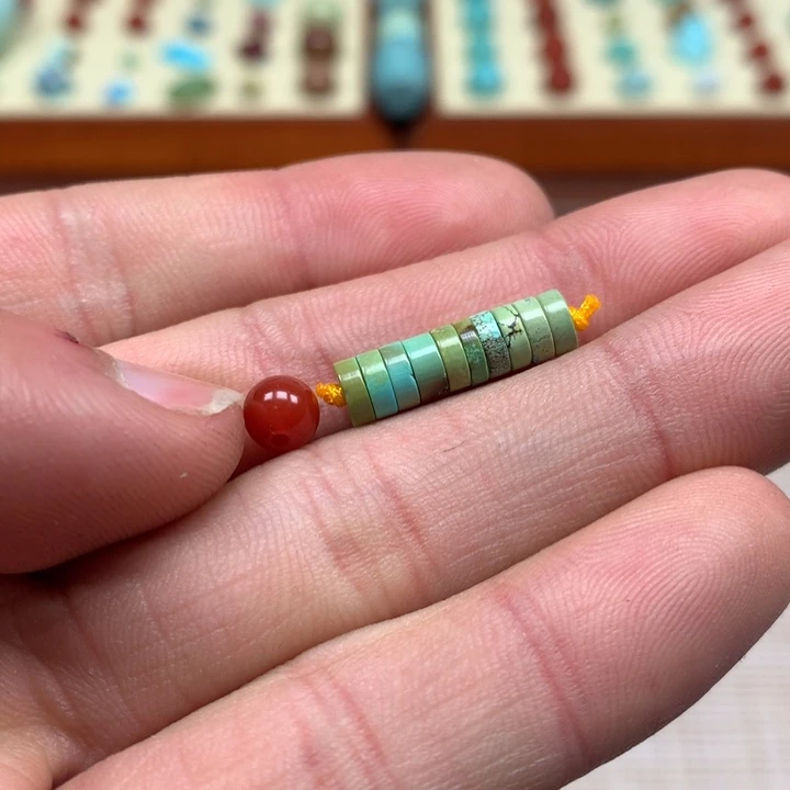 南红玛瑙配饰未镶嵌