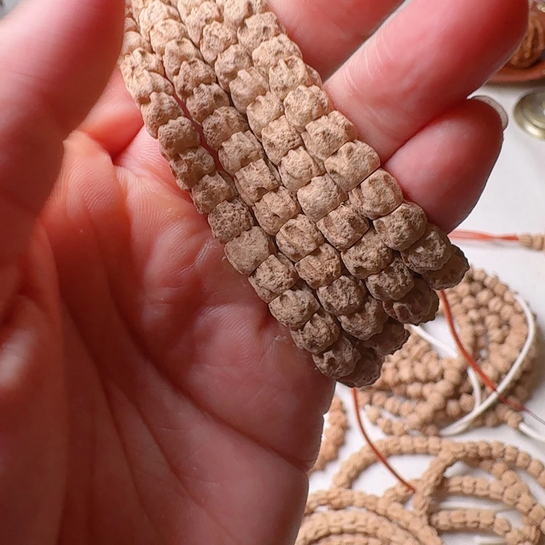 哎***呀柏香籽/百香籽吊坠