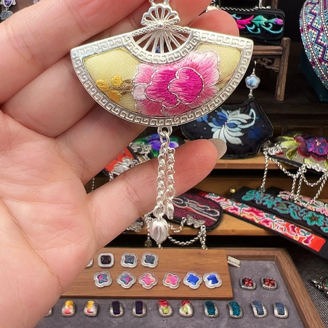 织绣手工刺绣工艺品