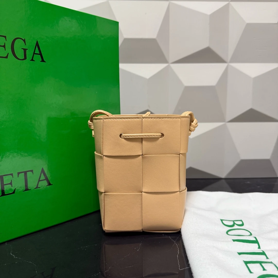 95新 BOTTEGA VENETA/葆蝶家 小野专属/95新/单肩包/DY0446