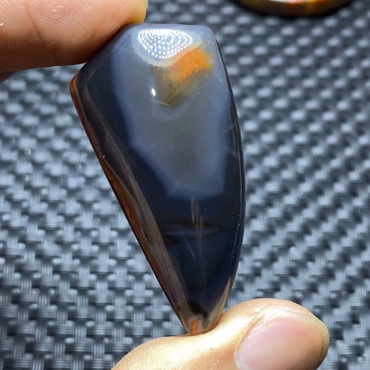 玛瑙/玉髓颈饰未镶嵌万**空