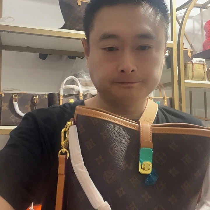 蚕丝山羊皮（革）羊剖层皮革麂皮（革）驴皮（革）织物