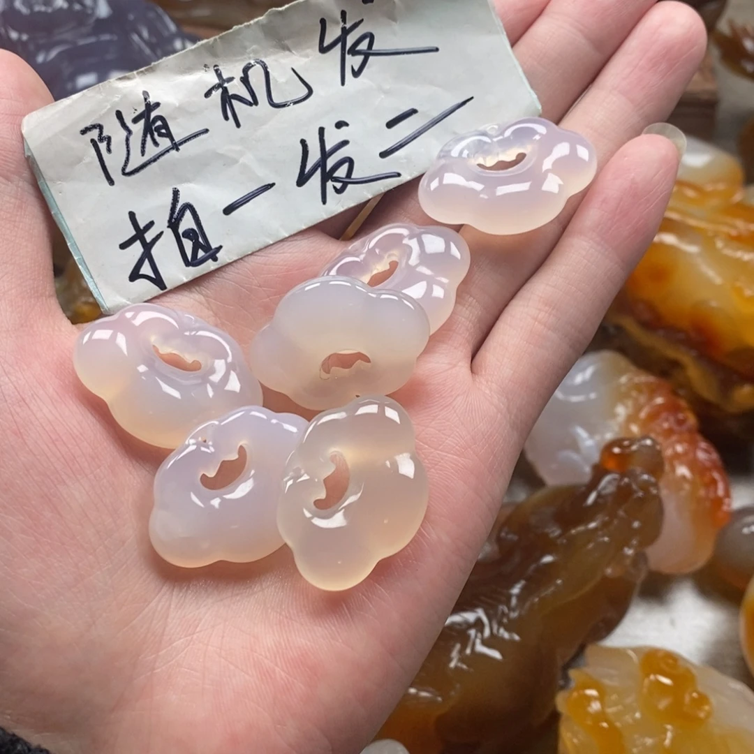 玛瑙/玉髓未镶嵌颈饰