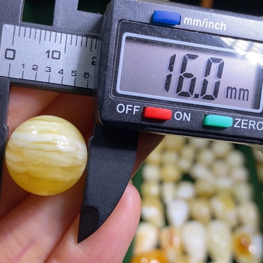 蜜蜡未镶嵌裸石配饰