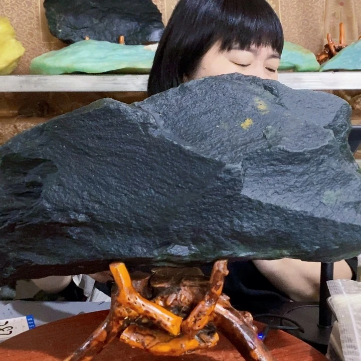 蛇纹石玉未镶嵌原石提*