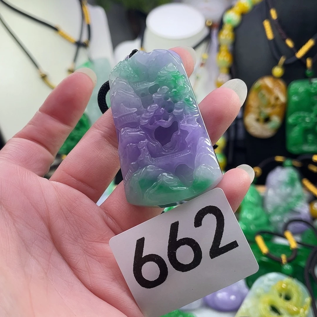 吊坠(赠链)未镶嵌翡翠