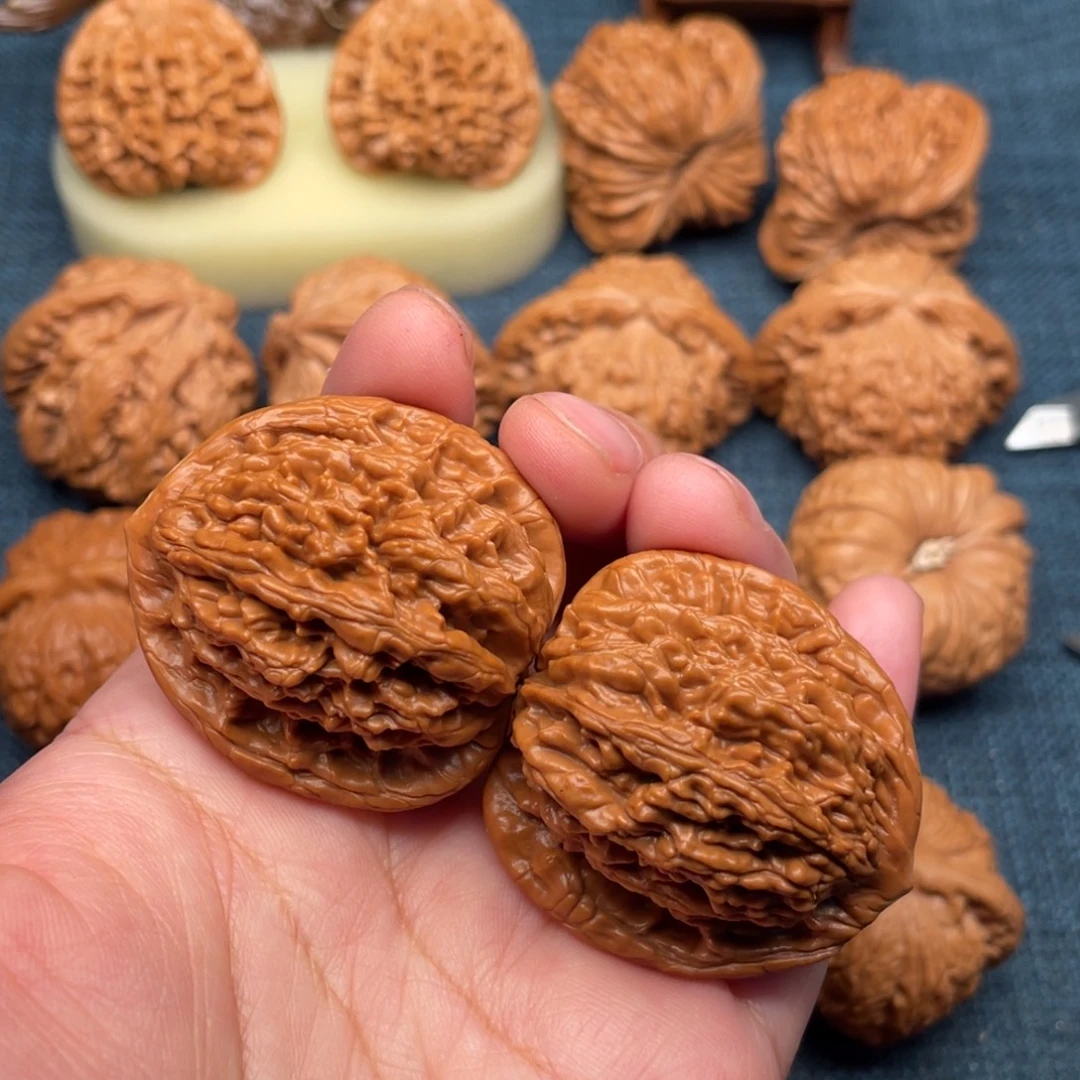 文玩核桃把件39麦穗虎头