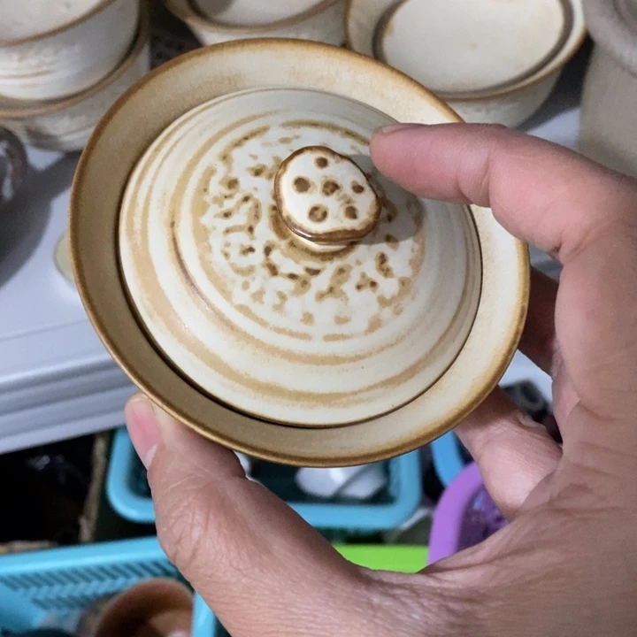 陶瓷艺术品及陶瓷壶