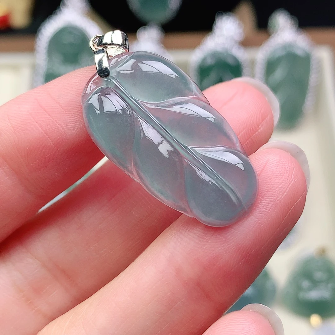 翡翠未镶嵌颈饰吊坠