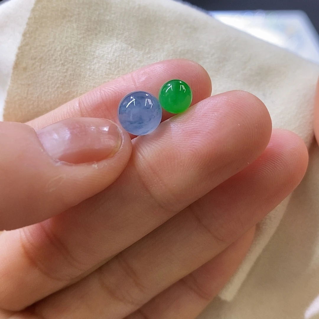 未镶嵌挂件翡翠一对小色标