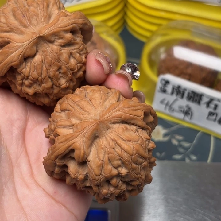 H***z吊坠文玩核桃53-33390-02