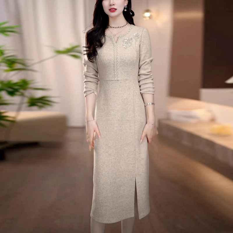 轻奢高贵气质裙子女装冬季新款2025爆款高级感洋气显瘦打底连衣裙