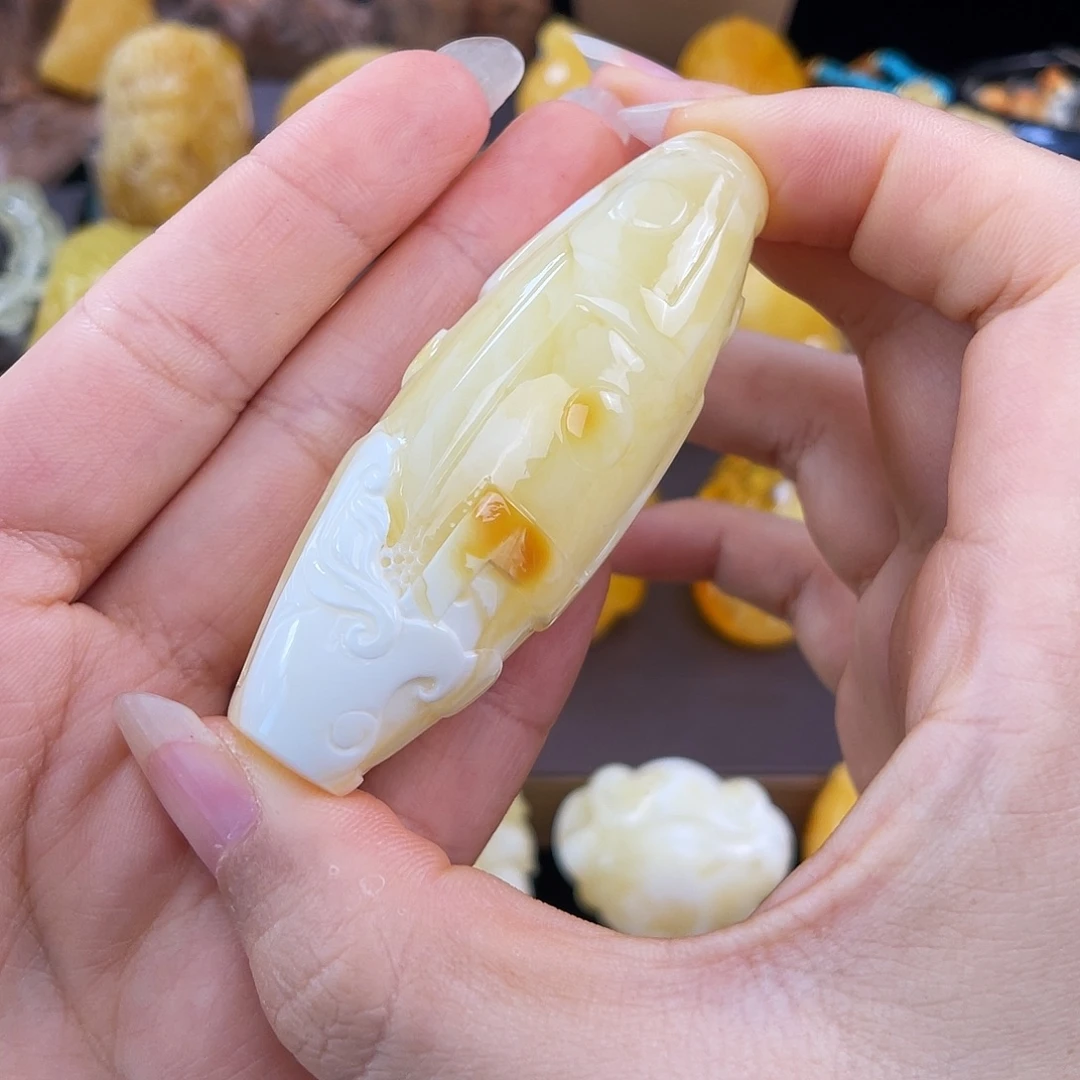 琥珀未镶嵌珠宝奇石