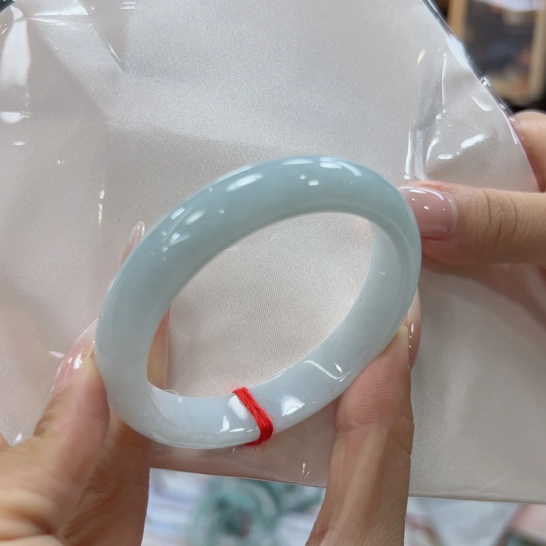 翡翠未镶嵌手镯翡翠