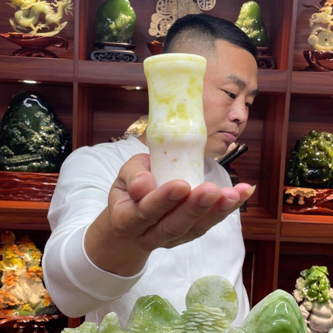 岫玉未镶嵌摆件小****.