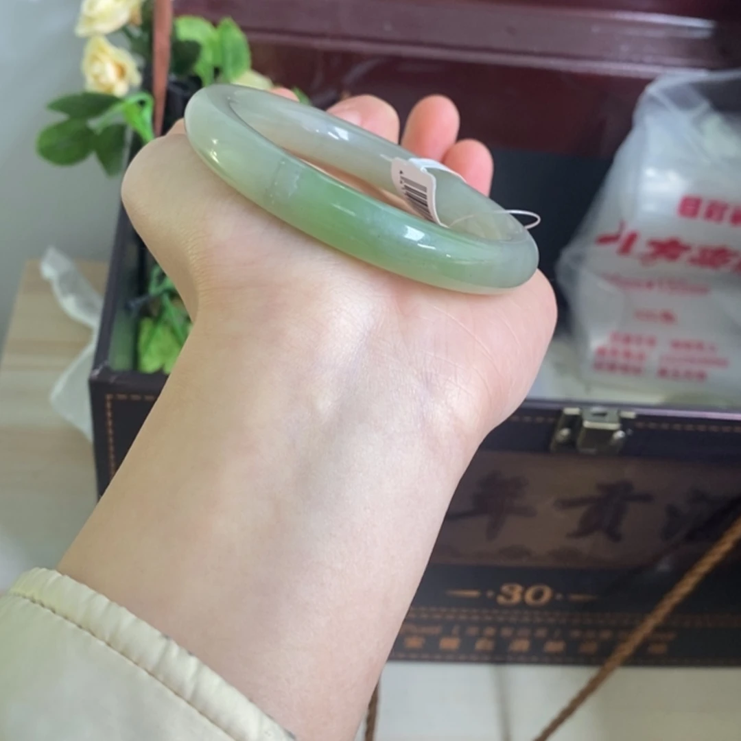 【闪购商品】和田玉手镯未镶嵌