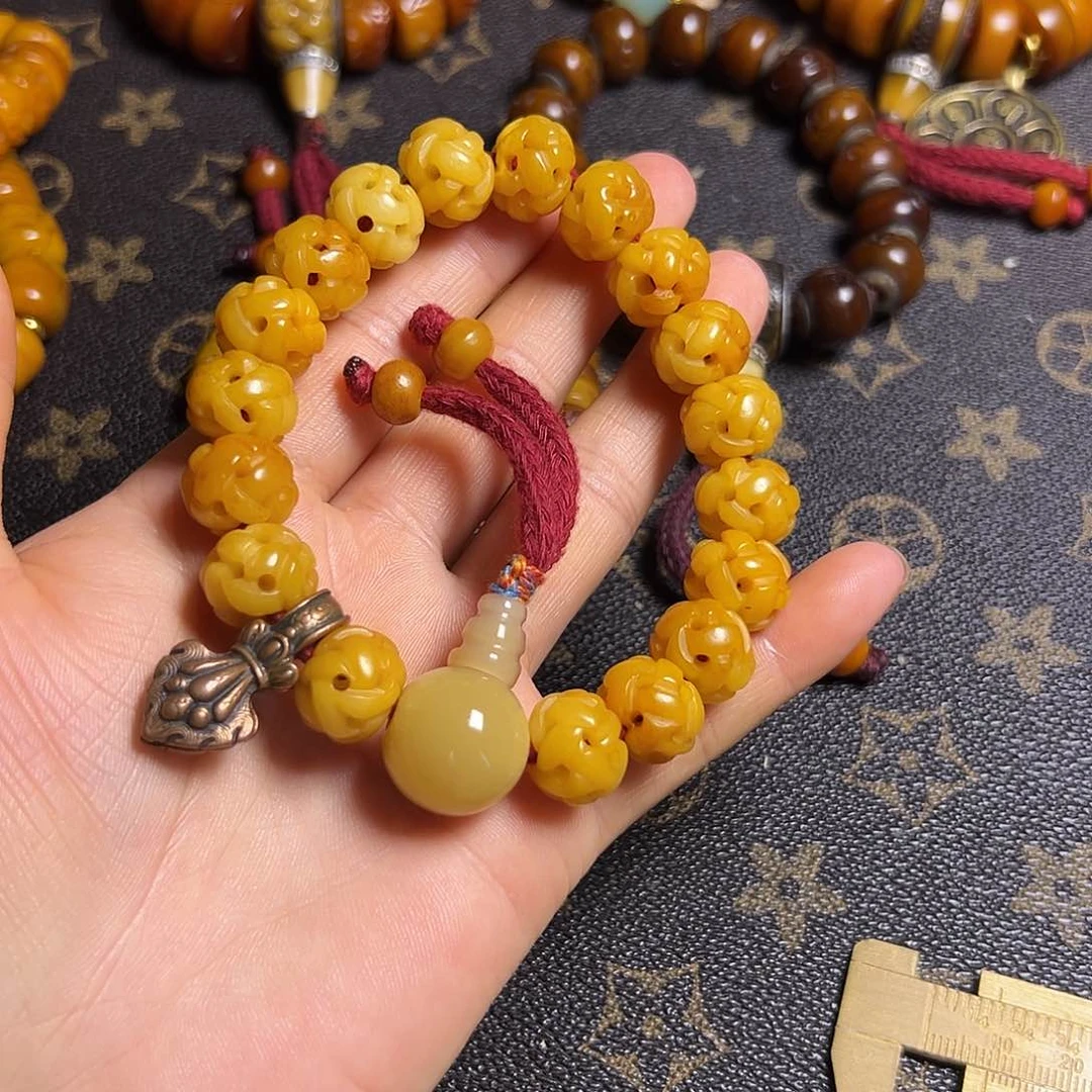 香榧木藏区手串牛骨