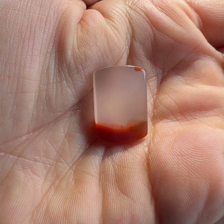 南红玛瑙未镶嵌飘花无事牌19.5x13.1x6.6