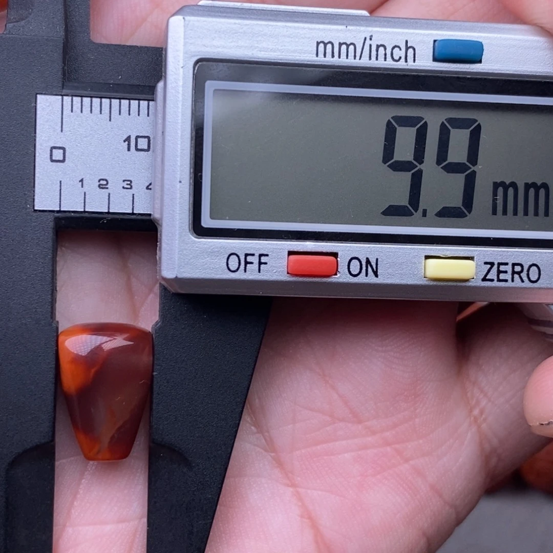 南红玛瑙配饰未镶嵌微瑕