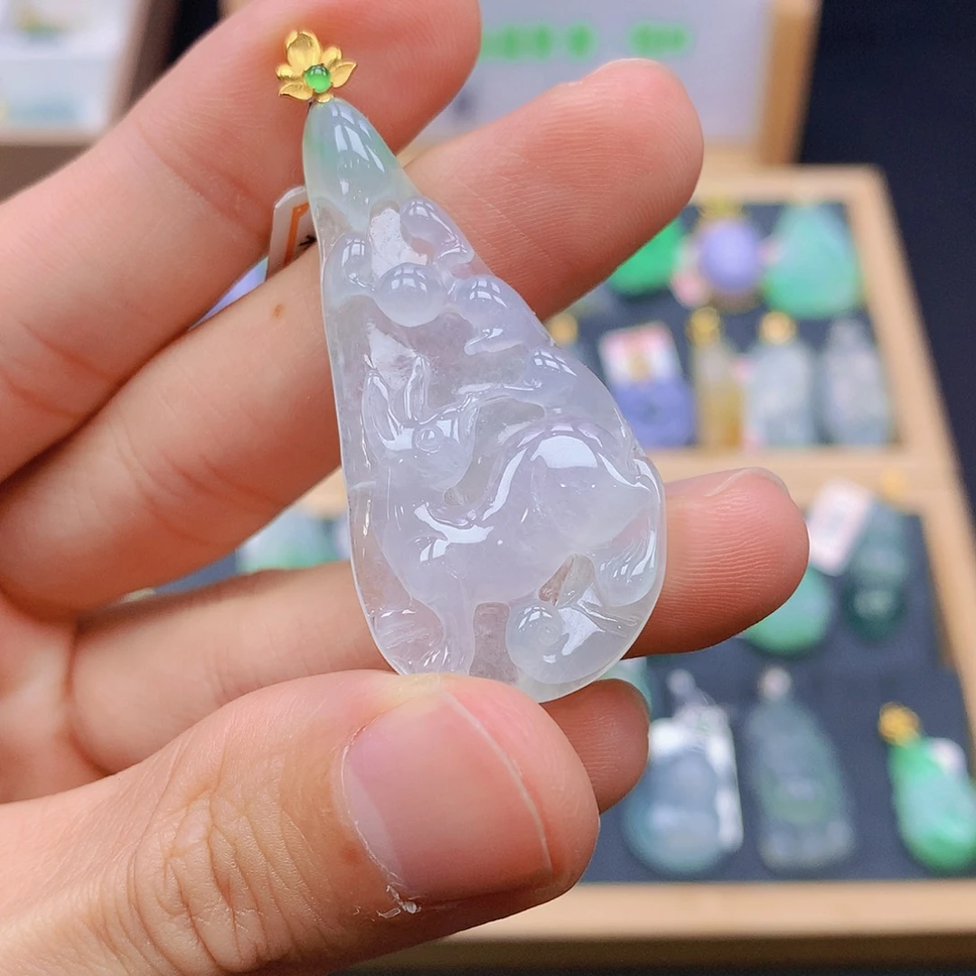 翡翠18K金镶嵌颈饰翡翠