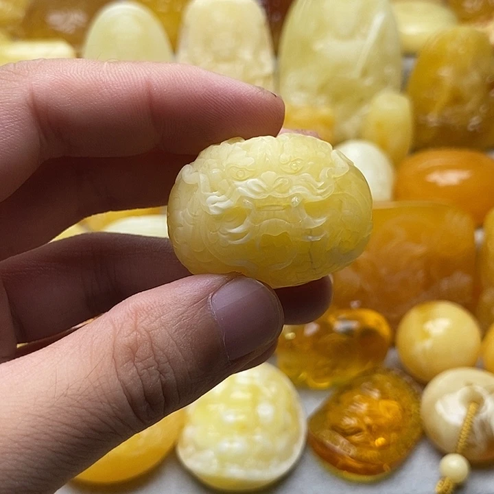 琥珀颈饰未镶嵌琥珀蜜蜡吊坠